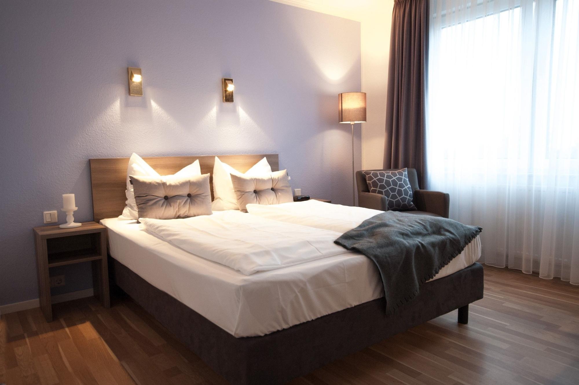 Kempe Komfort Plus Hotel Σόλινγκεν Εξωτερικό φωτογραφία