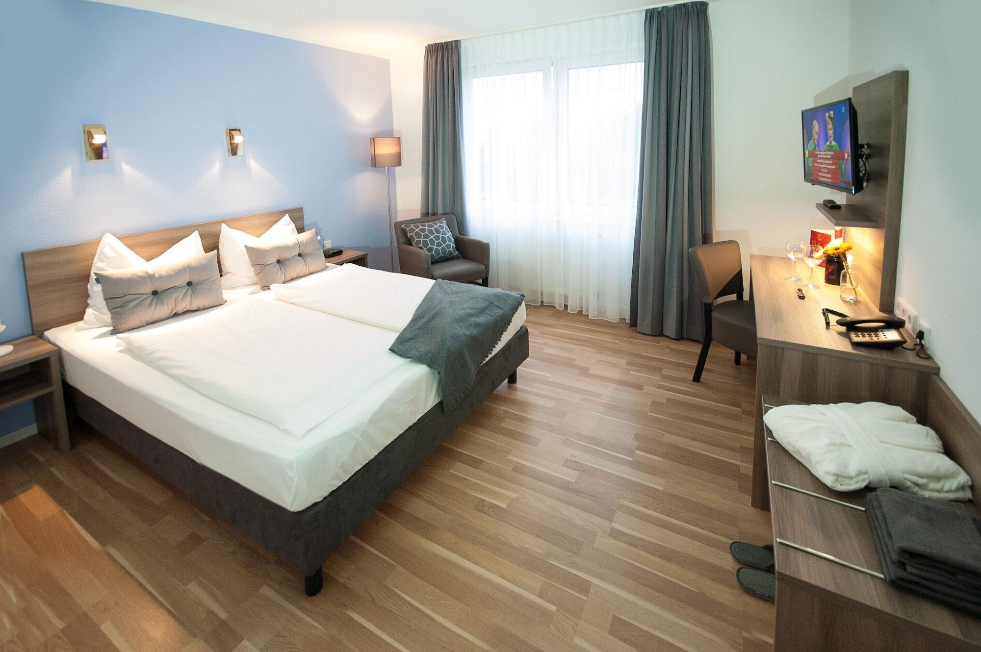 Kempe Komfort Plus Hotel Σόλινγκεν Εξωτερικό φωτογραφία