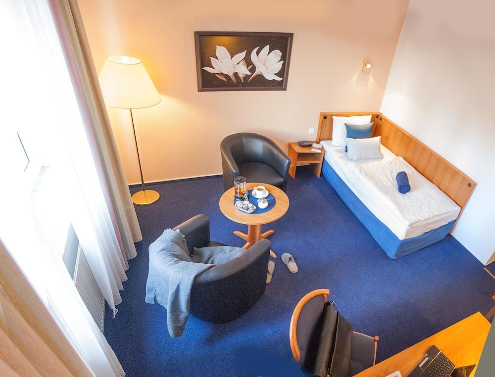 Kempe Komfort Plus Hotel Σόλινγκεν Εξωτερικό φωτογραφία